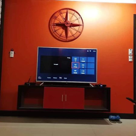 Cubao Manhattan Heights Unit 11Pq Tower B, 1Br Quezon City Dış mekan fotoğraf