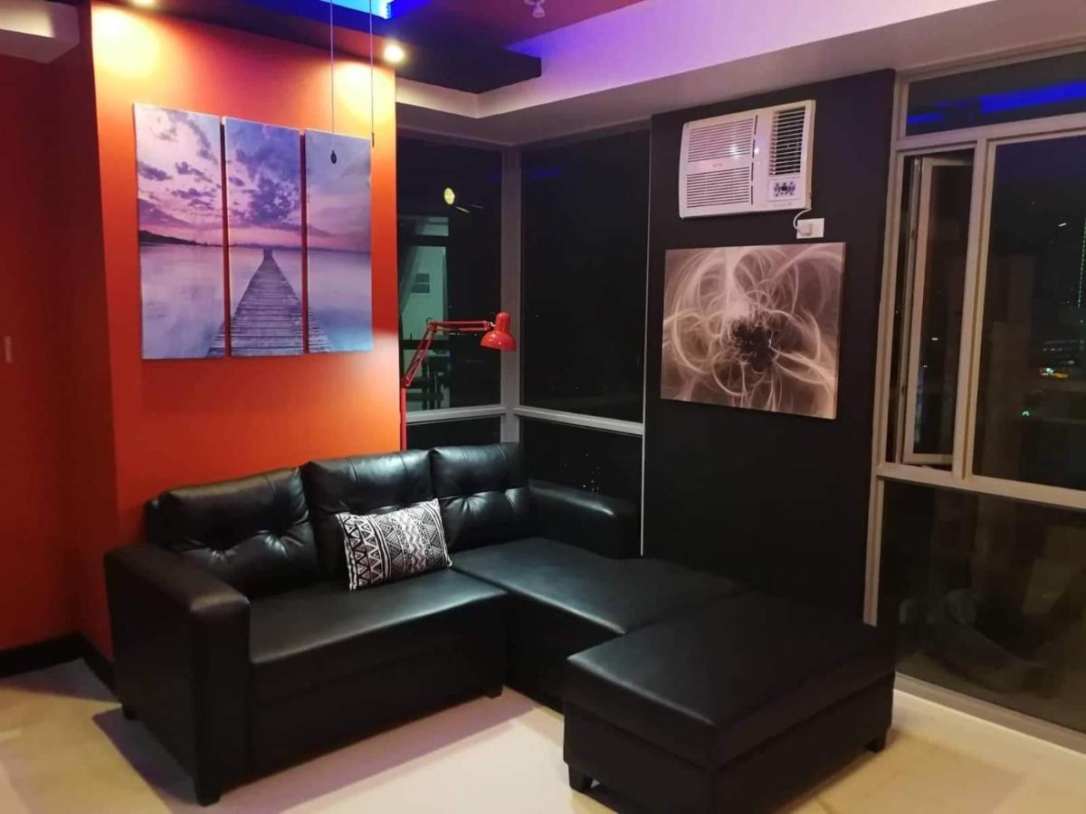 Cubao Manhattan Heights Unit 11Pq Tower B, 1Br Quezon City Dış mekan fotoğraf